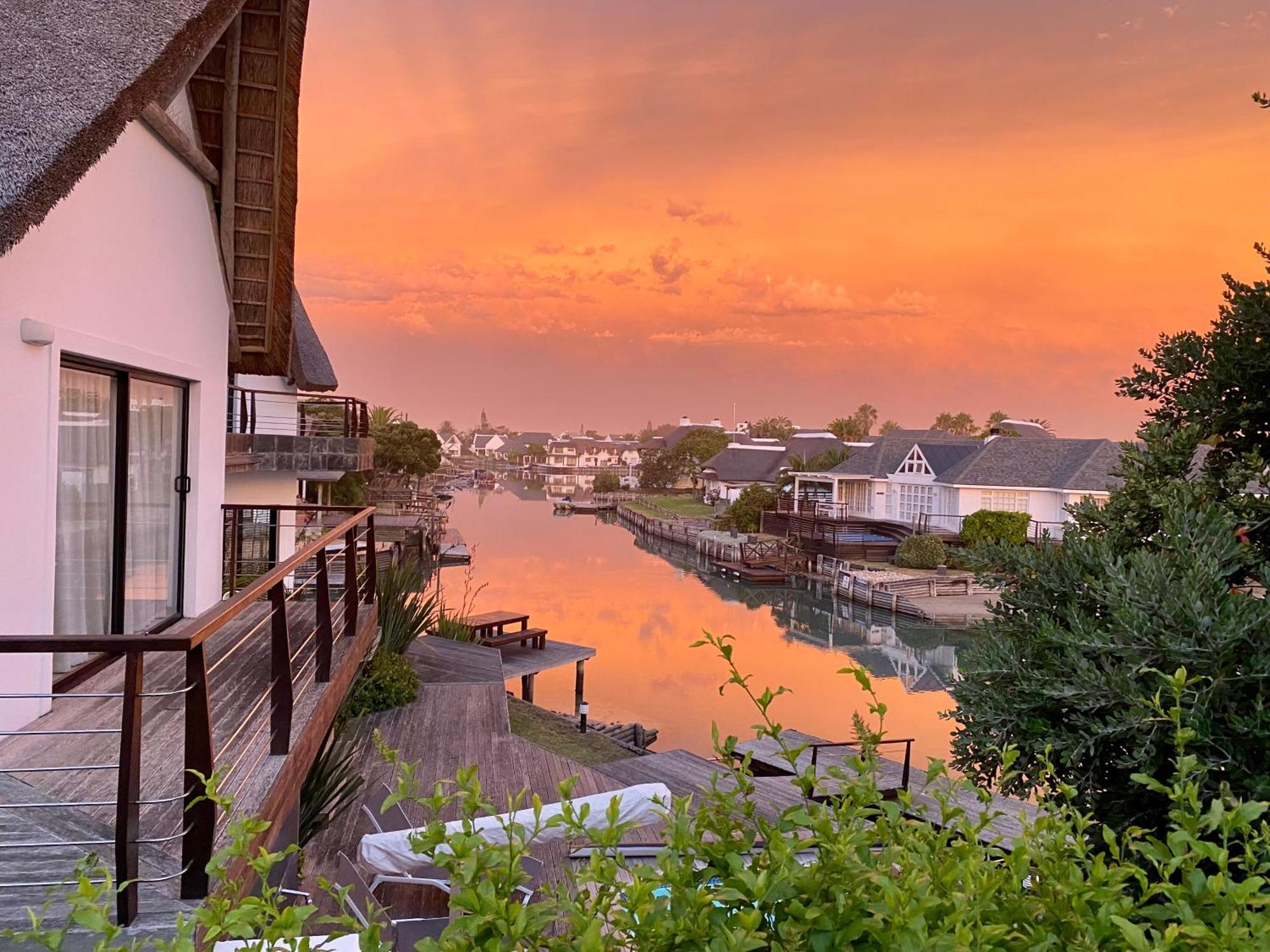 Canal Guest House - Waterfront Boutique Bed & Breakfast - Solar Power St Francis Bay Ngoại thất bức ảnh