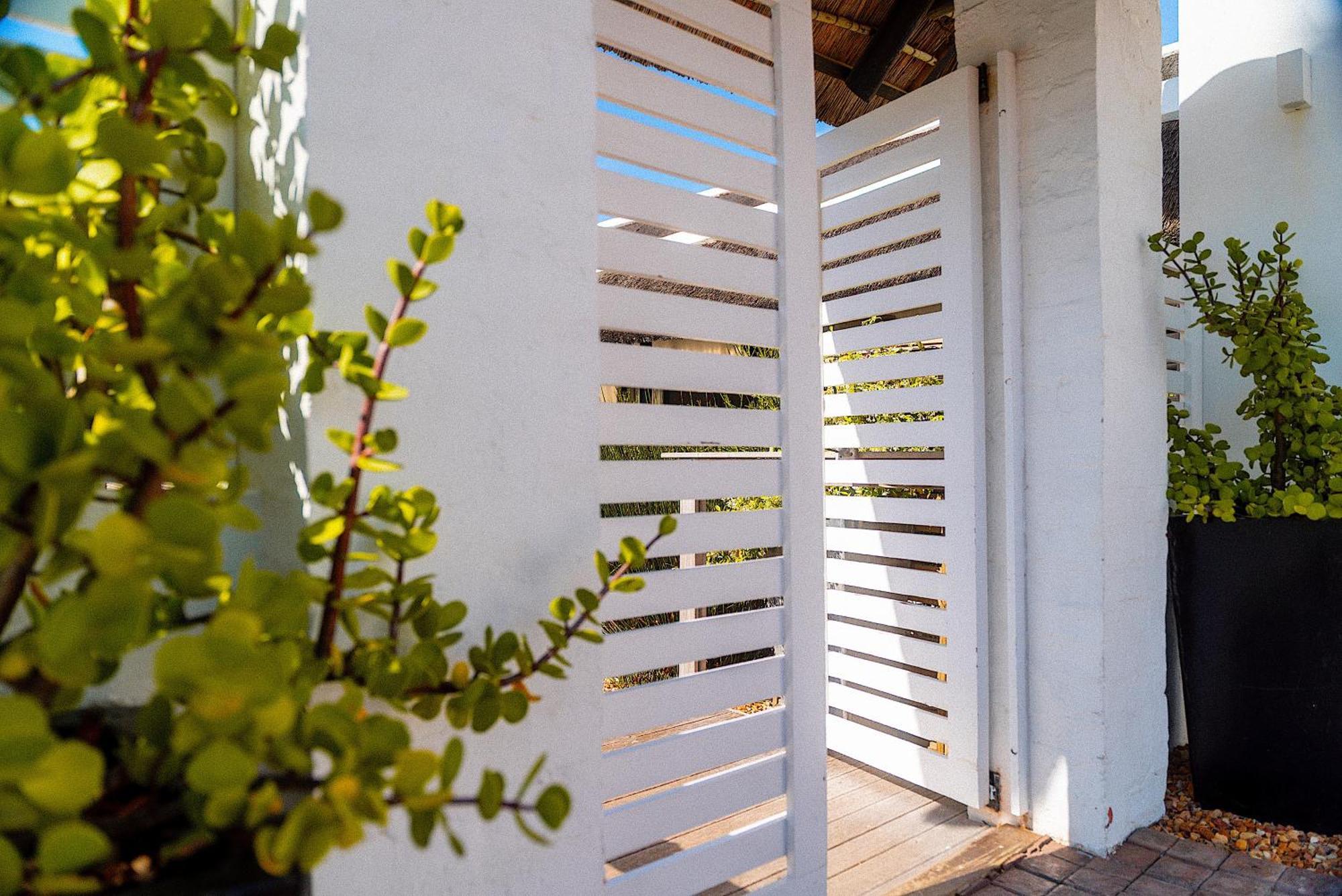 Canal Guest House - Waterfront Boutique Bed & Breakfast - Solar Power St Francis Bay Ngoại thất bức ảnh